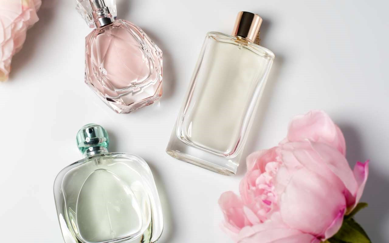 Markowe perfumy dla kobiet i mężczyzn