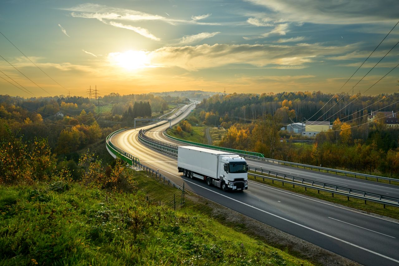 Jak dbać o samochody ciężarowe aby cała flota była w dobrej kondycji technicznej?