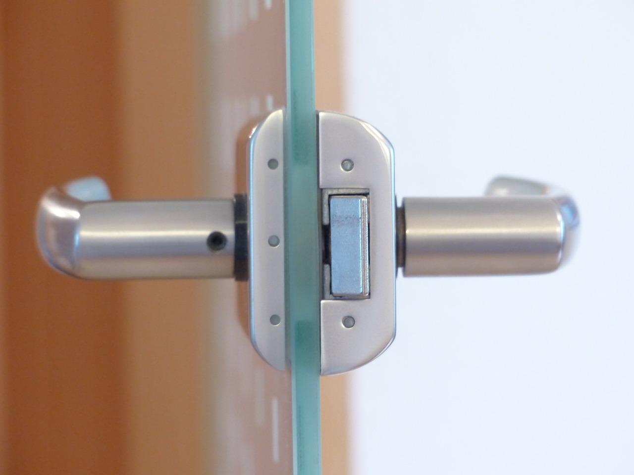 Rodzaje zamków do drzwi – na jaki najlepiej jest się zdecydować?